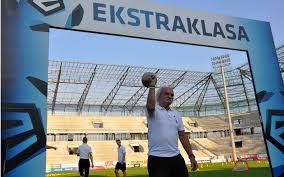 Reprezentował barwy klubu w sekcji lekkoatletycznej i w 1961 roku został nawet mistrzem śląska na 10 tysięcy. Stanislaw Leon Setkowski Facebook