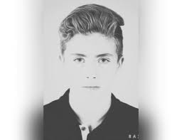 DJ-en Andreas (13) tjener rått på musikken