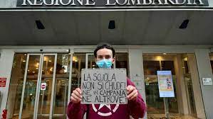 La scuola è piccola e per questo. L Unione Degli Studenti In Lombardia Non Chiudete Le Scuole