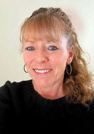 Kara Edmonds's Instagram, Twitter & Facebook