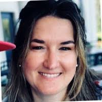 Elizabeth Ledoux's Instagram, Twitter & Facebook