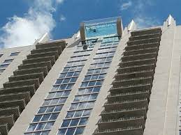 One of the most desirable types. The World S Highest Glass Bottomed Pool Is Situated In The Market Square Tower Usa