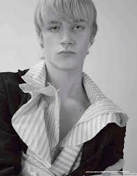 Grace Musases, Felix Archer y Jack Tomlinson para 10 Men Magazine  Spring-Summer 2020