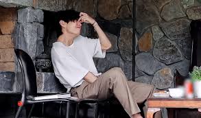 The perfect konyi konyifiberglass animated gif for your conversation. Episode Bts ë°©íƒ„ì†Œë…„ë‹¨ Life Goes On Mv Shooting Sketch Gif Bts Y Jungkook Taehyung Bts Life Goes On