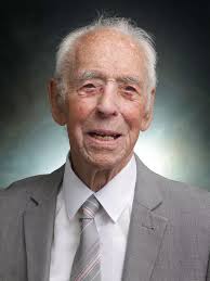 Mr Sunshine' and professor among group given Freemen status by Broxtowe  Borough Council