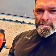 Wegen stürmischen Wetters hat Isar Aerospace den ersten Start einer  Weltraumrakete von europäischem Boden verschoben.  https://www.br.de/nachrichten/deutschland-welt/isar-aerospace-start-der-ersten-weltraumrakete-des-bayerischen-raumfahrt-start-ups  ...