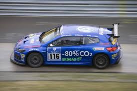 Guillermo aso, joaquín capsi, toni castillo y álvaro fontes disputarán la edición de 2019 de las 24 horas de nürburgring con un bmw 240i cup de sorg rennsport en lo que es el primer equipo totalmente español en la cita alemana. Nurburgring 24h Rennen 2010 Volkswagen Scirocco Gt24 Mit Bioerdgas In Die Grune Holle Magazin