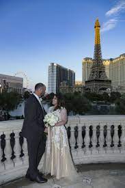 Beautiful View From Ceasar S Palace Best Ending To A Beautiful Vegas Wedding Is To Have Photos Tak Las Vegas Wedding Chapel Vegas Wedding Chapel Vegas Wedding