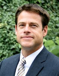 Scott Bender's Instagram, Twitter & Facebook