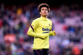Barcelona de la primera división de españa. Riqui Puig The Eternal Enigma A Magician With A Hat But No Table