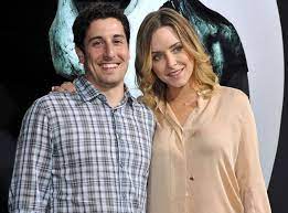 Jun 14, 2021 · a g7 novice she may have been, but the new mrs boris johnson rose to the occasion and was the political hostess with the mostest in carbis bay over the weekend. Jason Biggs Sa Femme Et Lui Ont Engage Une Prostituee