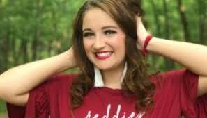 Student research team studies microbes from unusual cave system -