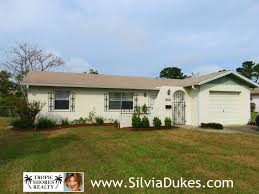 Spring Hill Florida Homes For Sale Are Moving Quickly Florida Homes For Sale Spring Hill Florida Florida Home