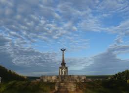 Daarom is goede, betrouwbare en neutrale informatie over gebeurtenissen in dit land niet gemakkelijk te verkrijgen. Monument Slag Aan De Berezina Studzionka Tracesofwar Nl