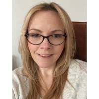 Angela Fleet's Instagram, Twitter & Facebook