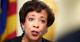 AG Loretta Lynch faces storm of criticism over Bill Clinton meeting