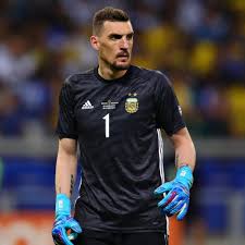 Se desempeña como arquero y su equipo actual es river plate de la primera división de argentina. Den Kontrast Ukon Franco Armani Argentina 100proadru Cz
