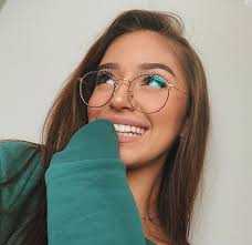 Paula Frey (frey4705)