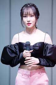Pin By Make Sure To Watch The Blackpi On Gfriend Kpop Girls Cool Girl Dramatic Classic