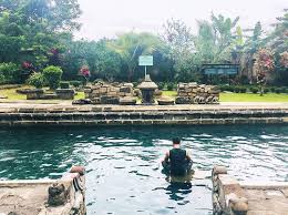 • candi umbul @ @ratihsukmaresi wisata jogja dekat borobudur. Bnt8opzheyt8om