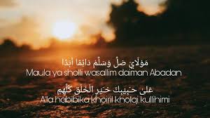 Lirik sholawat allahumma sholli ala muhammad ya robbi sholli alaihi wasallim. Lirik Sholawat Maula Ya Sholli Wasallim Daiman Abadan Viral Tiktok Lengkap Terjemahan Indonesia Surya