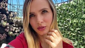 Elizabeth loaiza junca appeared to be under a perfect hot glamour model. Elizabeth Loaiza Shared Her First Day Of Chemotherapy World Today News