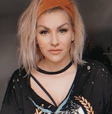 Mandy Lichtenstein's Instagram, Twitter & Facebook