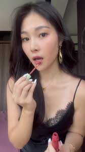 Oops I dropped my earrings 🖤