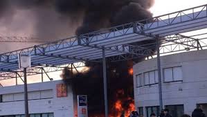 Concrètement cela signifie que 22. Incendie Du Lycee De Blagnac Cinq Eleves Mineurs Mis En Examen Ladepeche Fr