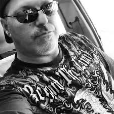 📸 Snoop Dogg's 74-year-old father looks young 👀🖤