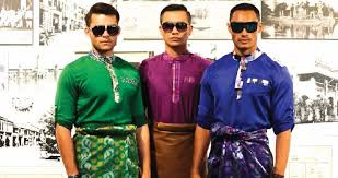 Bagi lelaki melayu, kedatangan 1 syawal seakan tidak sempurna tanpa baju melayu rekaan fesyen terbaru yang sering berubah ubah. Usah Cabul Baju Melayu