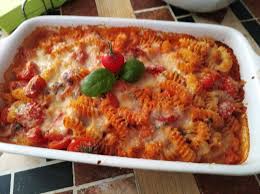 Cremiger Nudelauflauf Mit Tomaten Und Mozzarella Von Katrinili Chefkoch Rezept Nudelauflauf Rezepte Nudelauflauf Rezepte