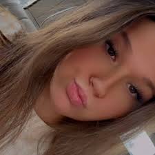 Amber Vaughn (@AmberVaughn17)