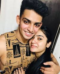 Her father is a natural gas tycoon as well as a professional sports investor. Muskan Sharma Wiki Biography Age Boyfriend Family Networth