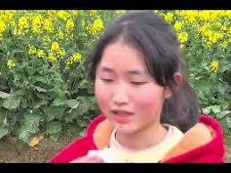 160305 SNH48  汪佳翎秒拍#国民美少女#momo前辈和璐宝前辈好可爱！！原来她们今天是来应援的～我还以为她们跟我一样是来探班的呢！大家看到三位前辈的blue rose 