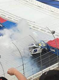28.03.2018 · this was a fun video to put together. Chase Doing A Burn Out On The Wall That He Wrecked In Earlier Nascar