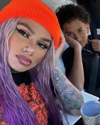 Jessica Cue's Instagram, Twitter & Facebook