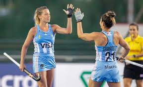 Participaron 6829 atletas (5263 hombres y 1566 mujeres) de 140 países, compitiendo en 21 deportes y 221 especialidades. Hockey Las Leonas Y Los Leones Concentraran En Carilo De Cara A Los Juegos Olimpicos