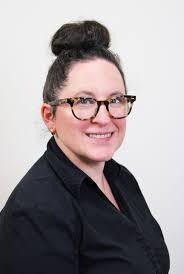 Jennifer Cote's Instagram, Twitter & Facebook