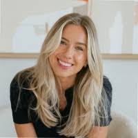 Kimberly Traub's Instagram, Twitter & Facebook