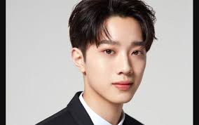Gugatan Pemutusan Kontrak Lai Kuanlin Terhadap Cube Entertainment Ditolak  Pengadilan