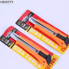 Dengan pisau selebar 9 mm, cutter atk sangat cocok untuk memotong kertas, kertas film, maupun kulit tipis. Pisau Cutter Pemotong Kertas Pisau Pemotong Pisau Kantor Pisau Kater Cutter 223 Shopee Indonesia