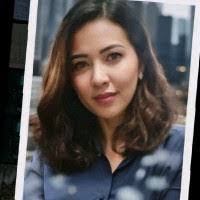 Marina Navarrete's Instagram, Twitter & Facebook