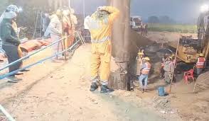 कोटपूतली Kotputli Borewell Rescue: मासूम चूतनि को बोरवेल में फंसे 90 घंटे  से ज्यादा का वक्त बीता, रेस्क्यू ऑपरेशन में बाधा बनी बारिश