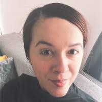 90+ profiluri „Emanuela”