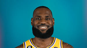 LeBron James does not want to waste season, prefers Lakers trade  first-round picks to improve team | HoopsHype