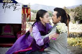 In yub (jung yoo mi) is a beautiful noblewoman who becomes a servant overnight when her father is framed and labeled a traitor. More Than A Maid Asianwiki