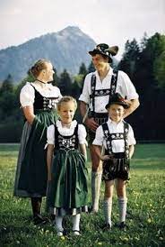 In a formal business environment, the standard of dressing for men and women is a suit, a jacket, and pants or a skirt, or a dress paired with appropriate accessories. 14 Traditional Dresses Of All Countries Ideas Traditional Dresses National Dress Traditional Outfits