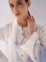 Shop stylish, ready-to-wear lawn suits