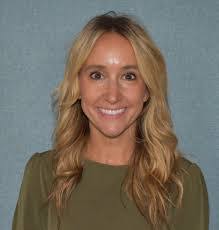 Samantha Pike's Instagram, Twitter & Facebook